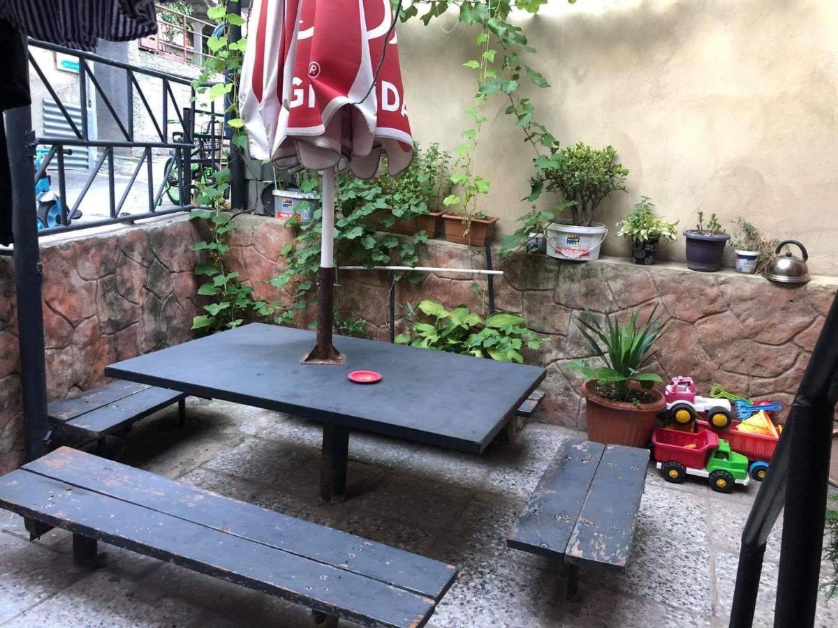 Hillside Guesthouse 보르조미 외부 사진