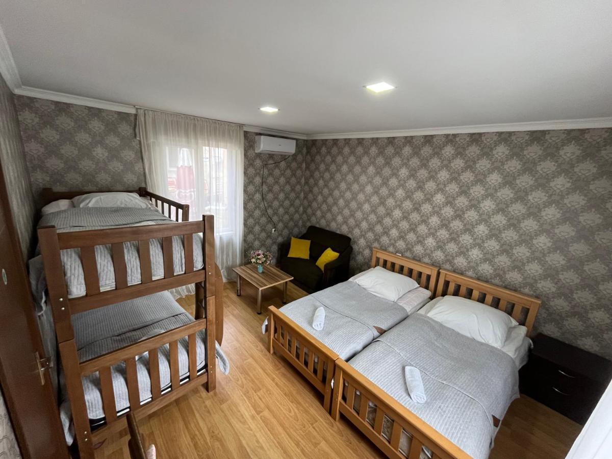 Hillside Guesthouse 보르조미 외부 사진