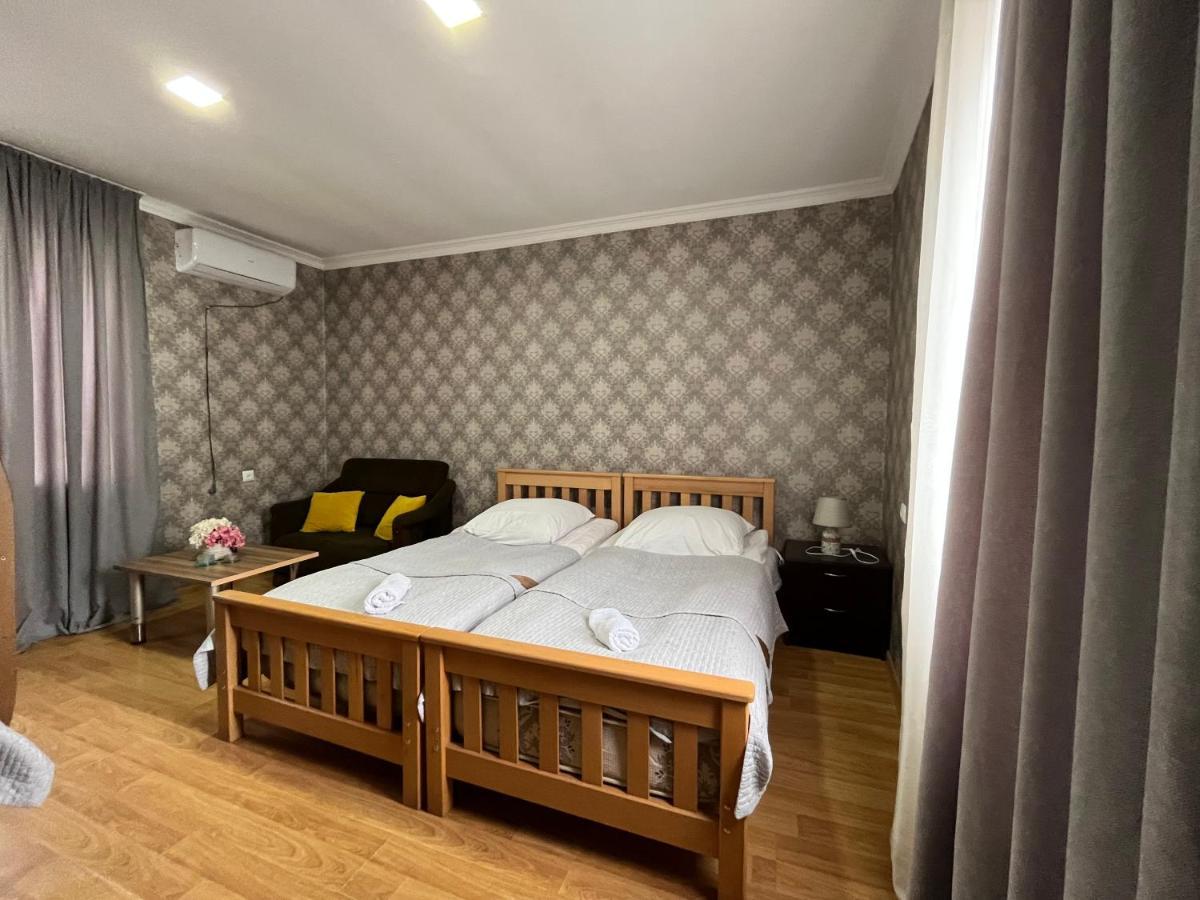 Hillside Guesthouse 보르조미 외부 사진