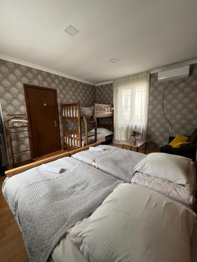 Hillside Guesthouse 보르조미 외부 사진
