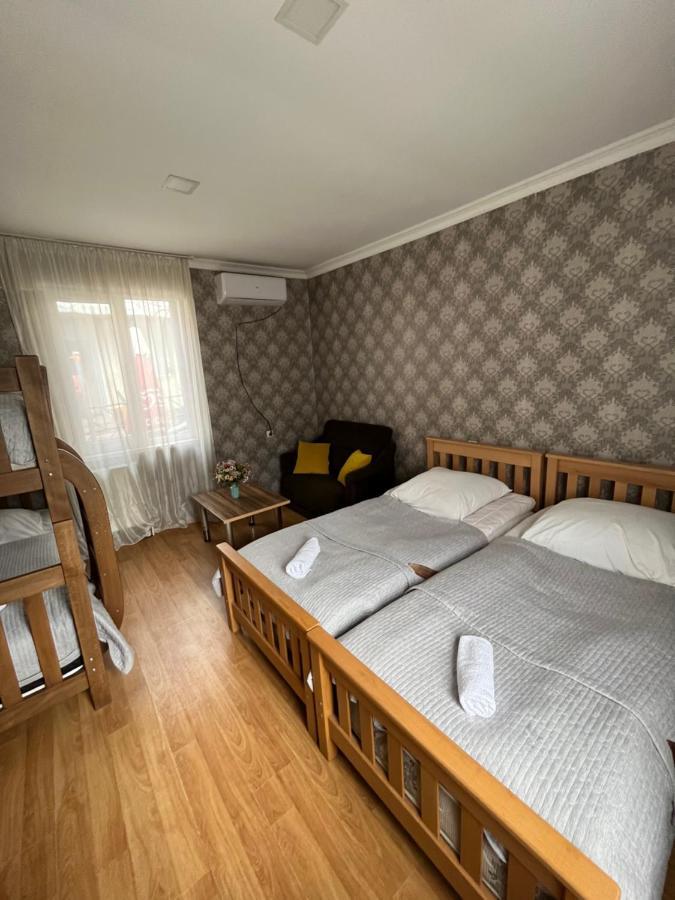 Hillside Guesthouse 보르조미 외부 사진