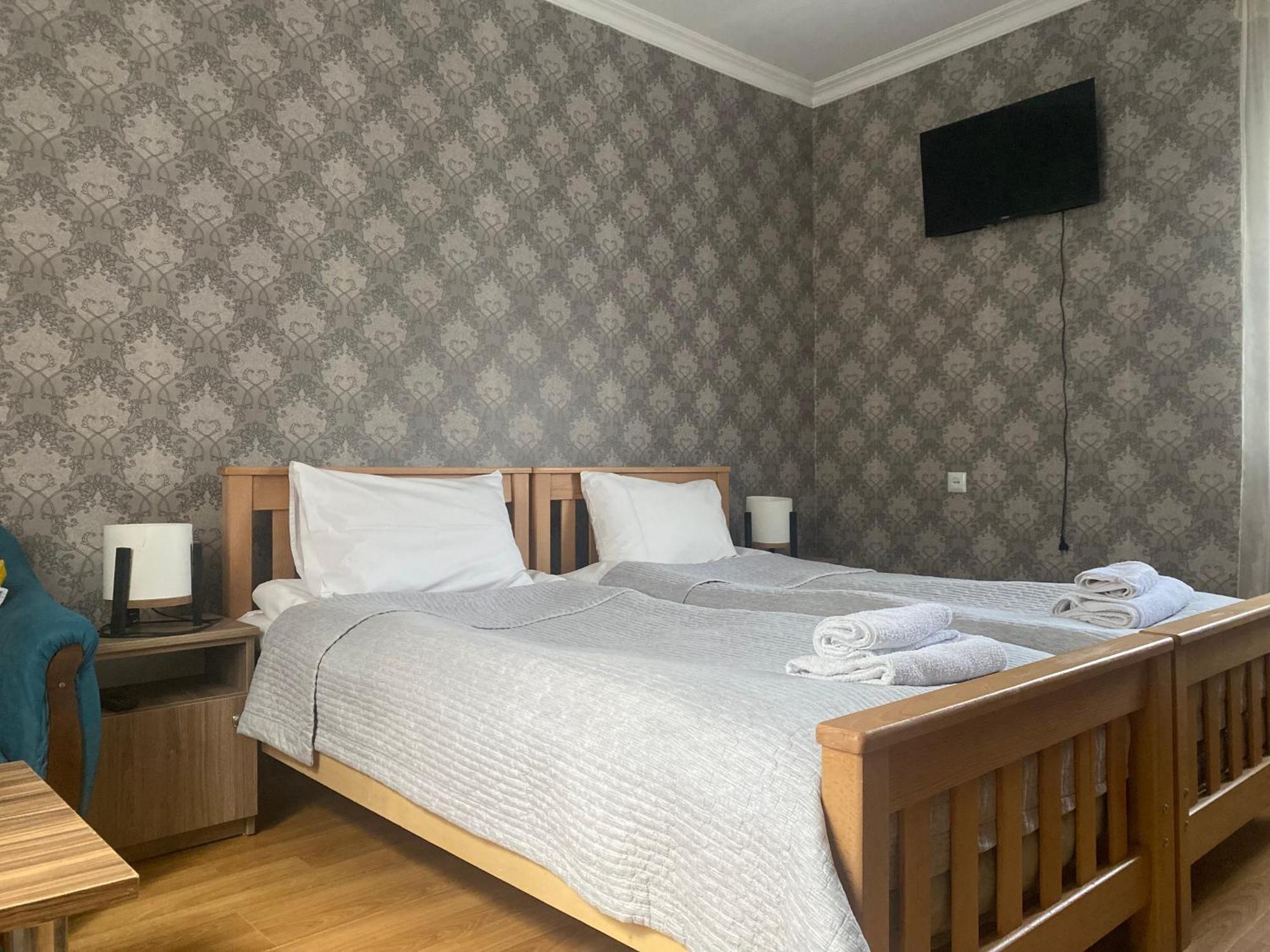 Hillside Guesthouse 보르조미 외부 사진