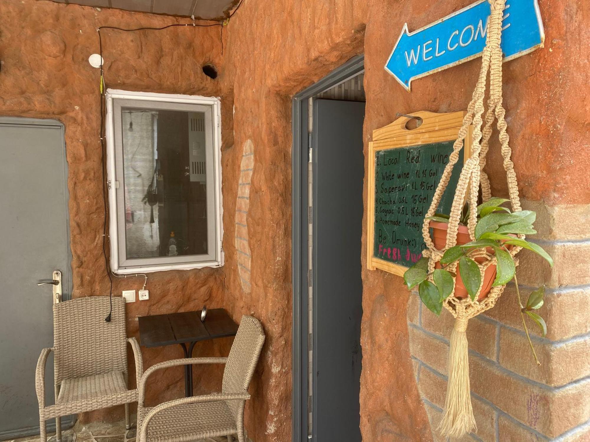 Hillside Guesthouse 보르조미 외부 사진