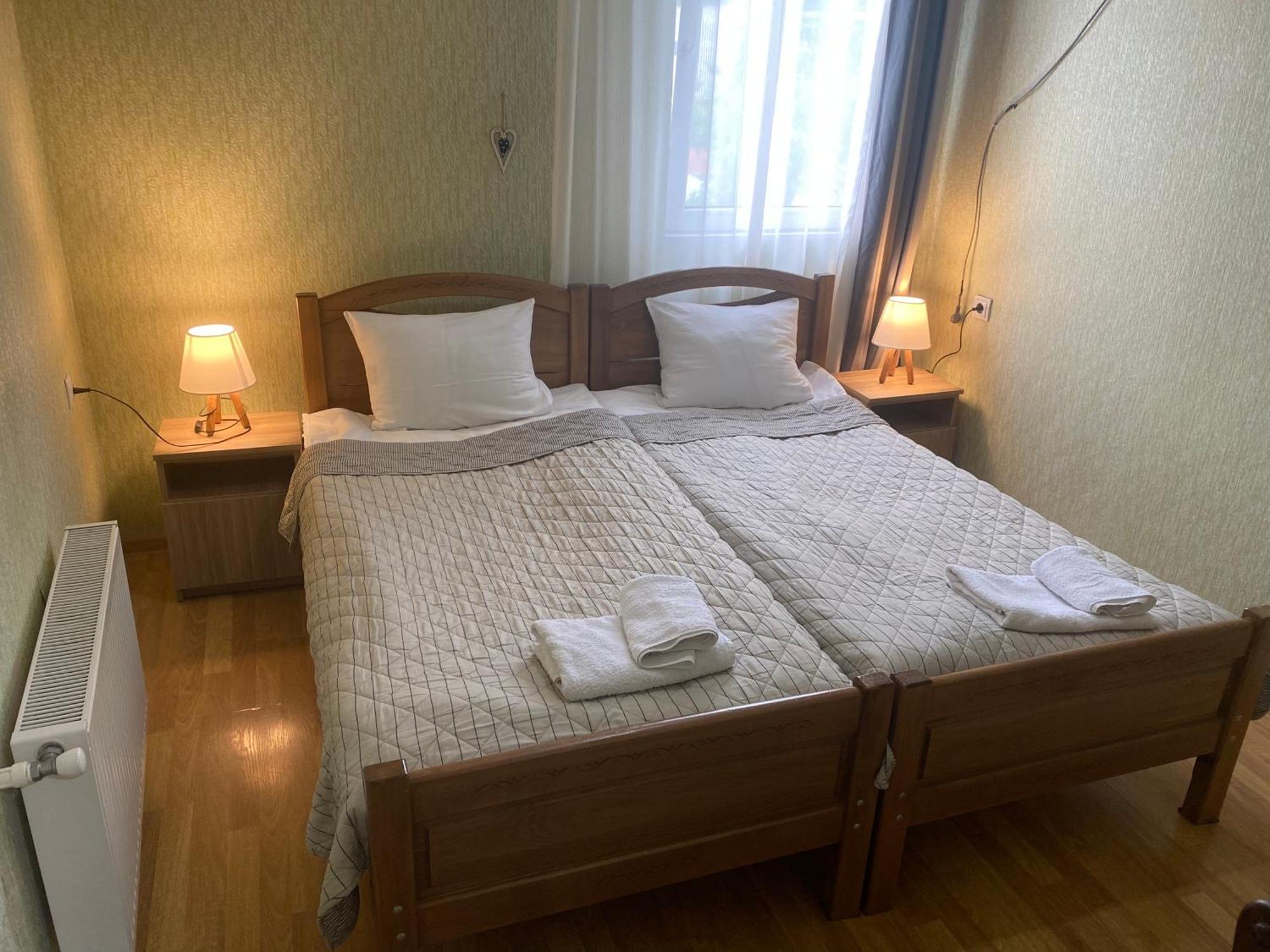 Hillside Guesthouse 보르조미 외부 사진